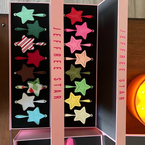 Jeffree Star mirror ornaments and tree topper - Picture 3 of 4
